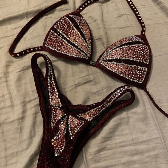 BRAND NEW Never worn FIGURE SUIT